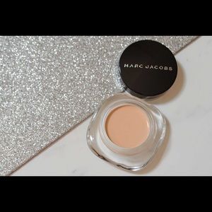 Marc Jacobs re(Marc)able full cover concealer